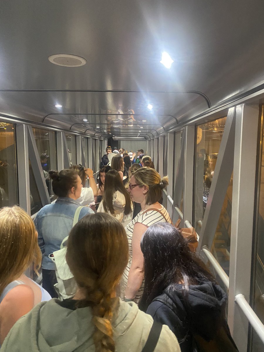 RhsModlangs's tweet image. On our way home 🇪🇸😳