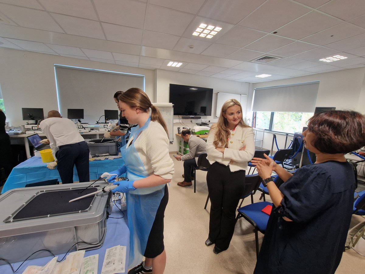 Absolutely fantastic time at the first Yorkshire AUGIS Bariatric Training Day at Pinderfields Hospital. Hands on training for registrars and a great programme for our regional AHPs, organised by Yorkshire AUGIS Rep @AndyCockbain