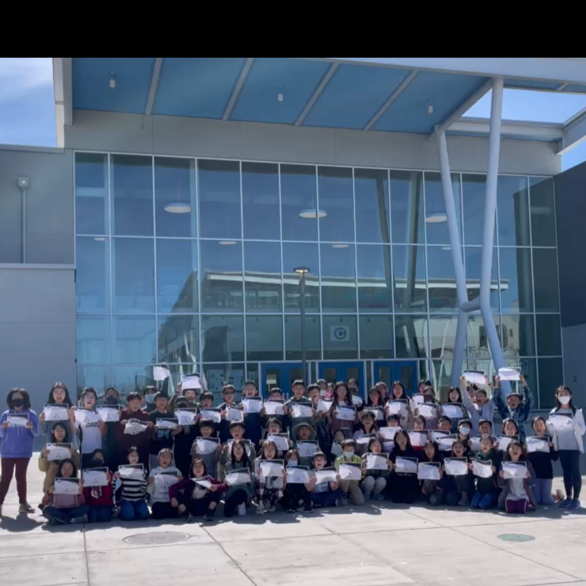 USDFremont's tweet photo. This year students in the Mandarin Immersion Program at Bringhurst Elementary and Spanish Dual Immersion at Blacow Elementary participated in the @cadepted's World Language Reading Challenge!

These Bringhurst students are celebrating their progress towards biliteracy! Way to go! https://t.co/4smAIOSuzx