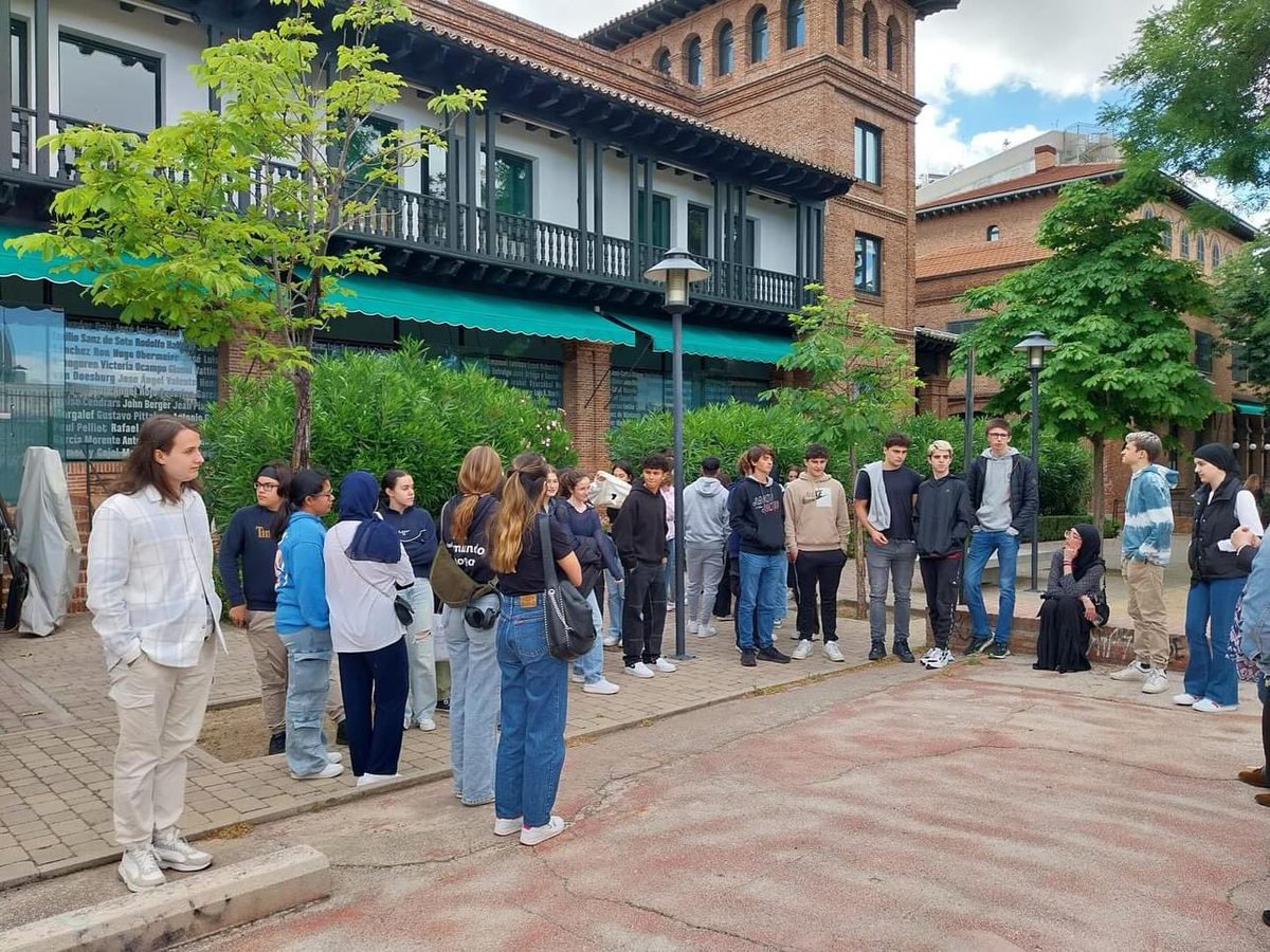📣 Nuestros equipos de debate han participado en el Torneo de Debate de la Comunidad de Madrid 👏👏👏Magníficas defensas en una competición muy reñida ¡Enhorabuena a todos! 👏👏👏