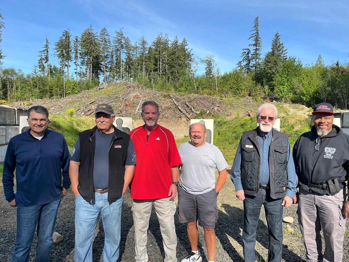 Some of our retirees gathered at the range yesterday to spend some time together and qualify! 🚓 So good to see these faces that spent so much time dedicated to our #community enjoying their well-deserved retirement! 🤗 #ThankYou #RetiredLE #LEFamily #PoliceWeek #LaceyPD