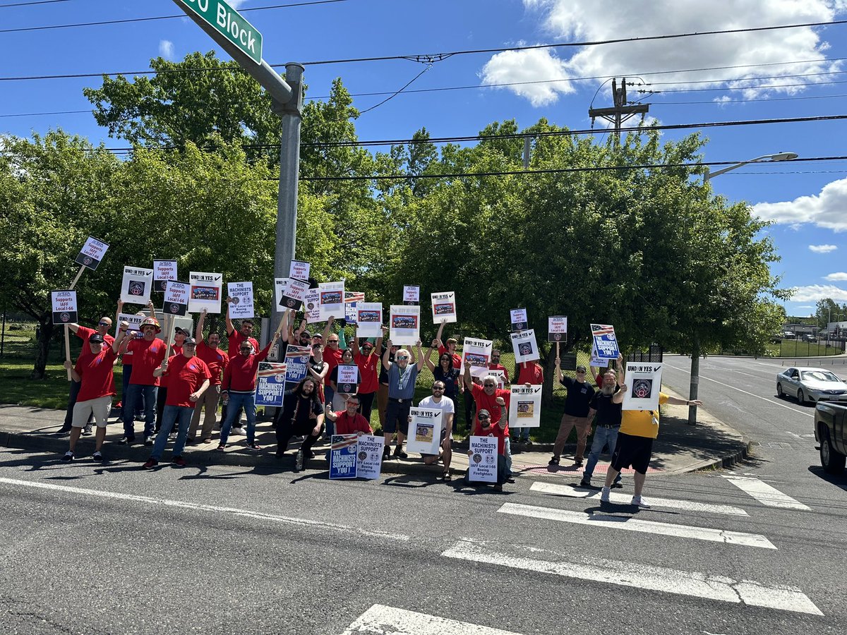 Oregon Fire Fighters tweet media