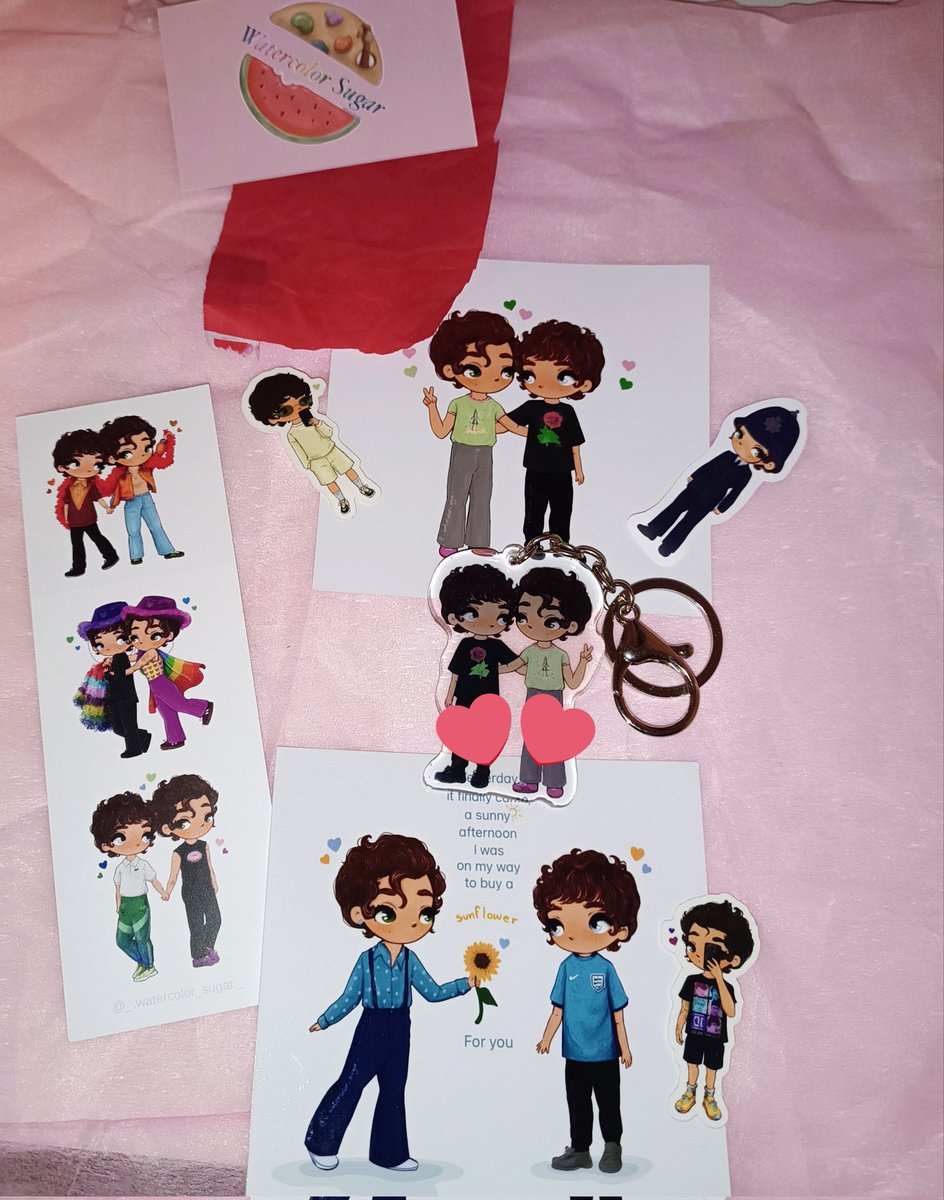 True friends are those who only want to improve your life and surprise you with things make you happy.
Larrystylinson_dolls knows how to brighten a so-so mood.
@SugarWatercolor  and the new guardians of my home,too.🔑💙💚🥹