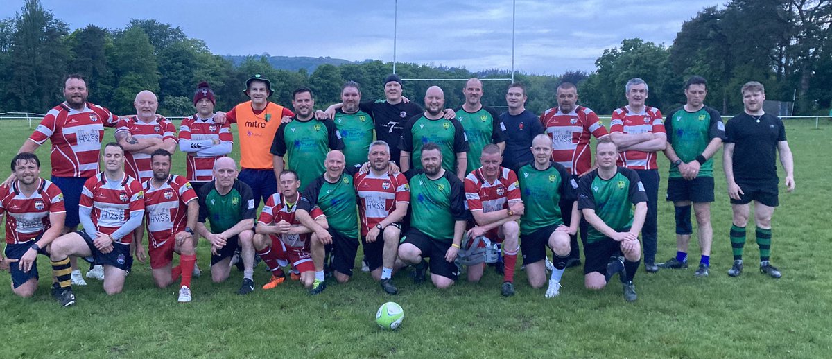Great to have Ponty Old Boys join us at training tonight, great to see some great rugby played in excellent spirit. Excellent example of movement in #mentalhealthwellbeingawarenessweek Diolch to @ystradbluesrfc for hosting