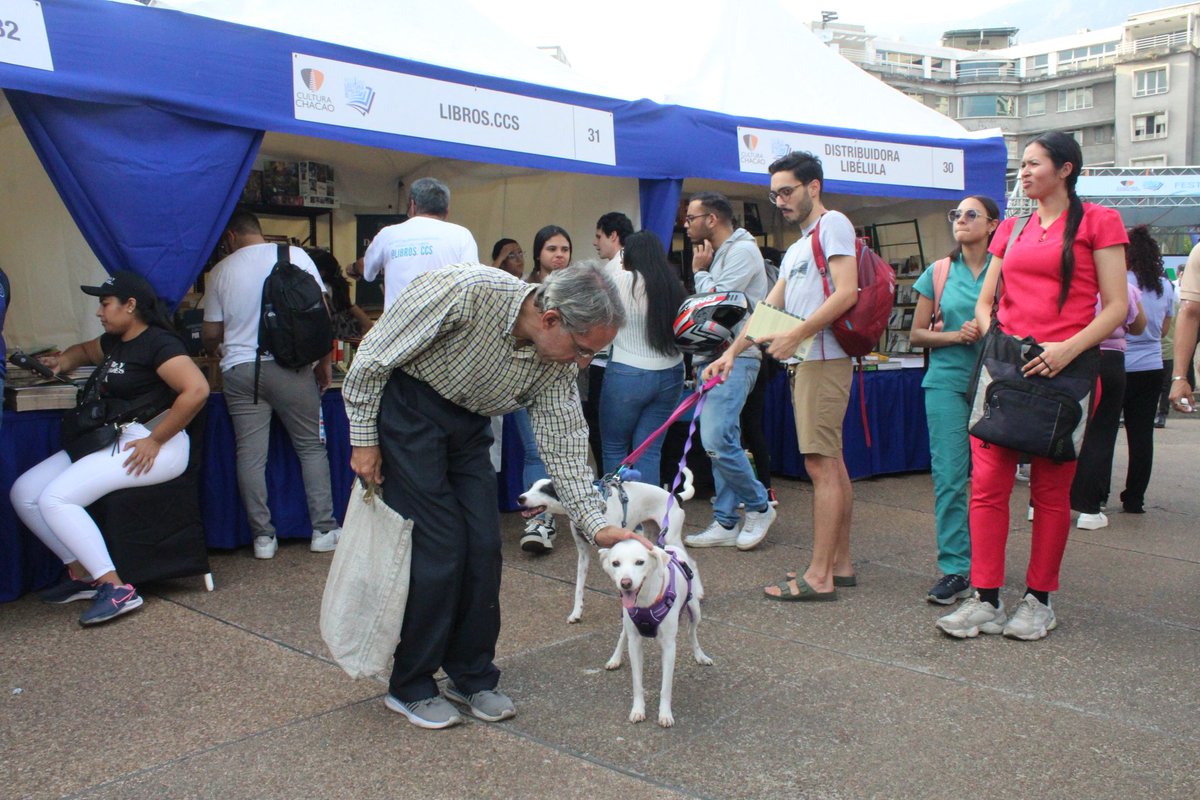 Los perros también son bienvenidos al Festival de la Lectura Chacao 2024.