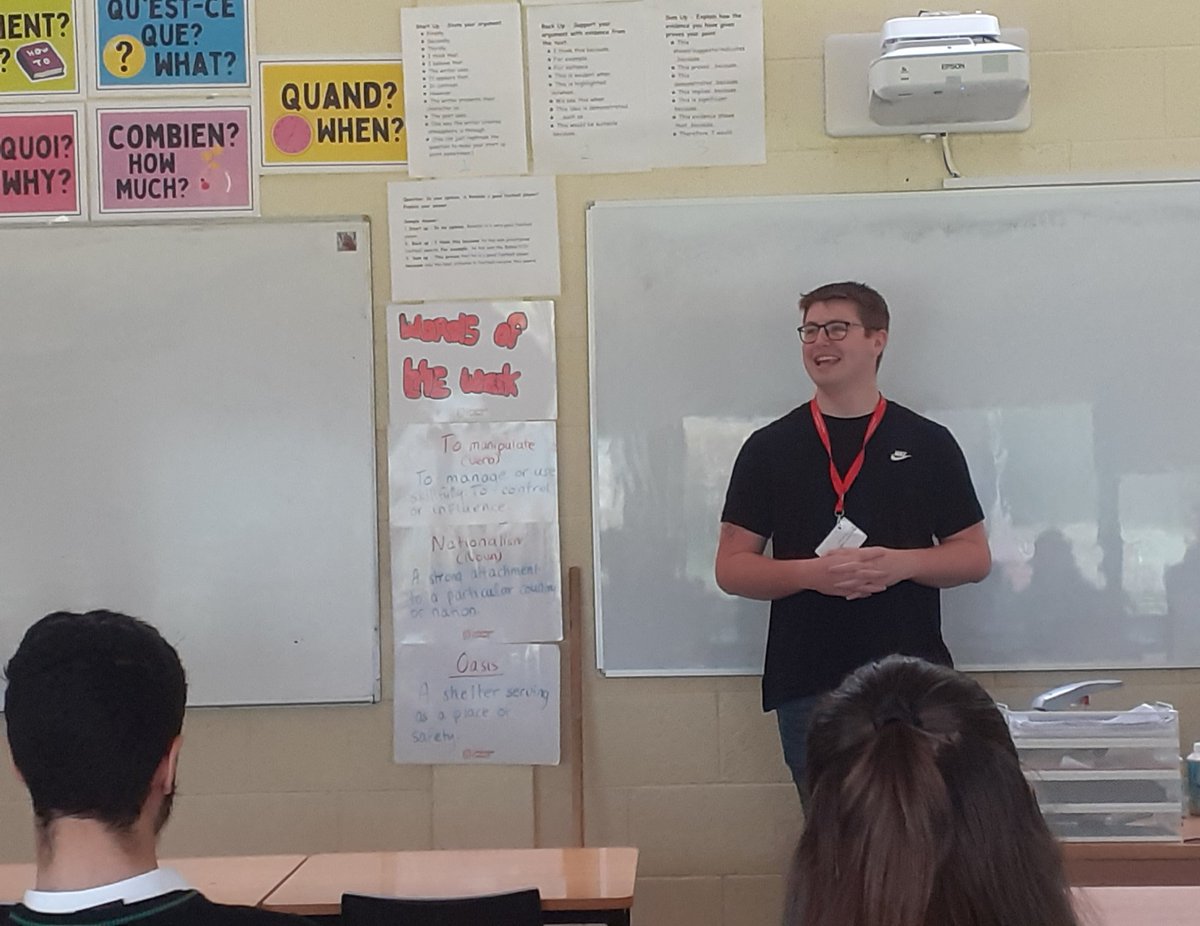 Fantastic to have past pupil @BarryLaffey back with us @FingalCC to give a very inspiring and informative talk to our 6th year students. Thanks Barry #LeavingCert #CAO #HealthCare #Nursing