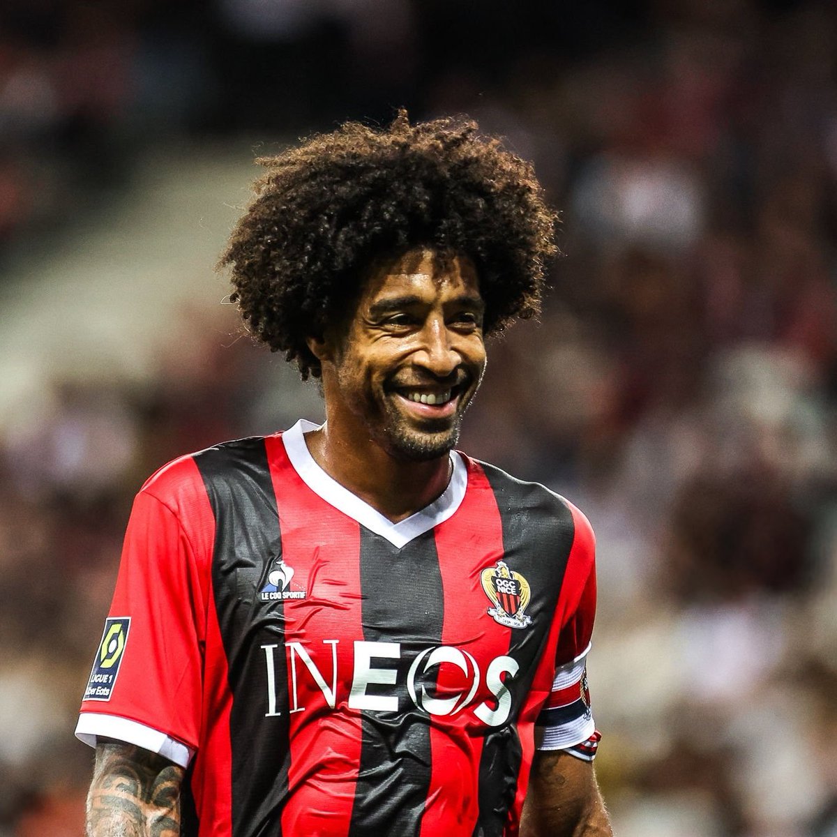 🚨 Dante is in discussions to extend his contract at Nice, which ends this summer. 🦅

At the moment, the two parties are far away from an agreement.

(Source: @RMCsport)