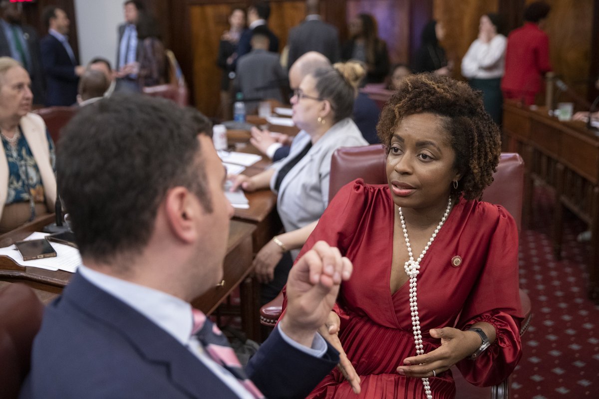 Today, the Council held its Stated Meeting, passing legislation to increase transparency of the PACT program’s impact on public housing residents, require reporting on Sickle Cell Disease among NYC public school students, and more! council.nyc.gov/press/2024/05/…
