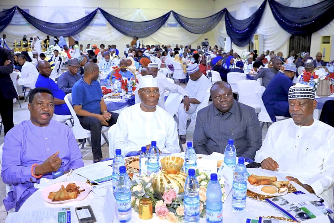 Tonight, the Founder of the American University of Nigeria (AUN), H.E. Atiku Abubakar, GCON, @RwandainNigeria , Amb. C. Bazivamo, Mike Ozekhome (SAN), and other dignitaries attended the AUN Honor Society (AUNHS) Annual Awards Banquet for the Graduating Class of 2024 at the AUN