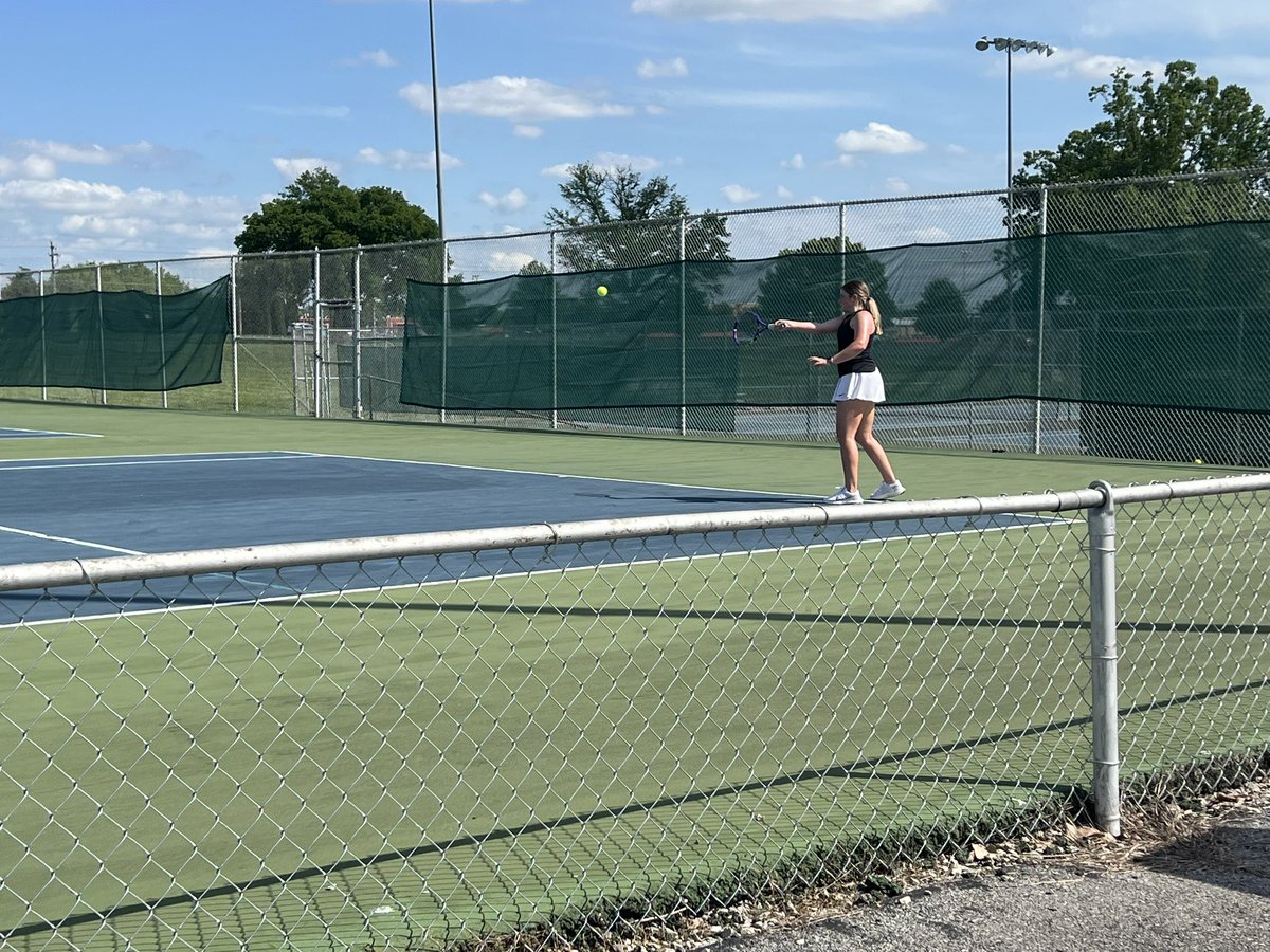 Anna Crawford is headed to the KHSAA State Tennis Championship as runner-up for the 2nd Region Girls’ Singles Tennis!!! 🦁🎾