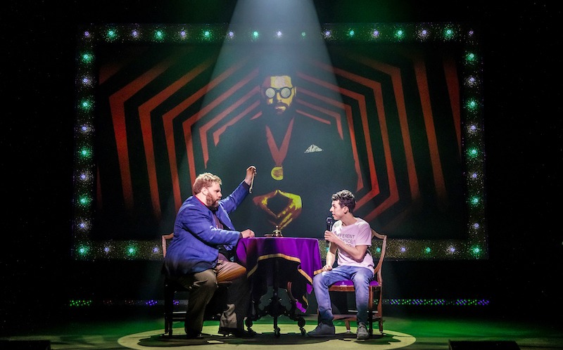 #THEATRE #REVIEW: Mind Mangler - Member of the Tragic Circle @PalaceAndOpera 'Get ready to have your mind (mind, mind, mind) well and truly blown.' ⭑⭑⭑⭑½ #Manchester