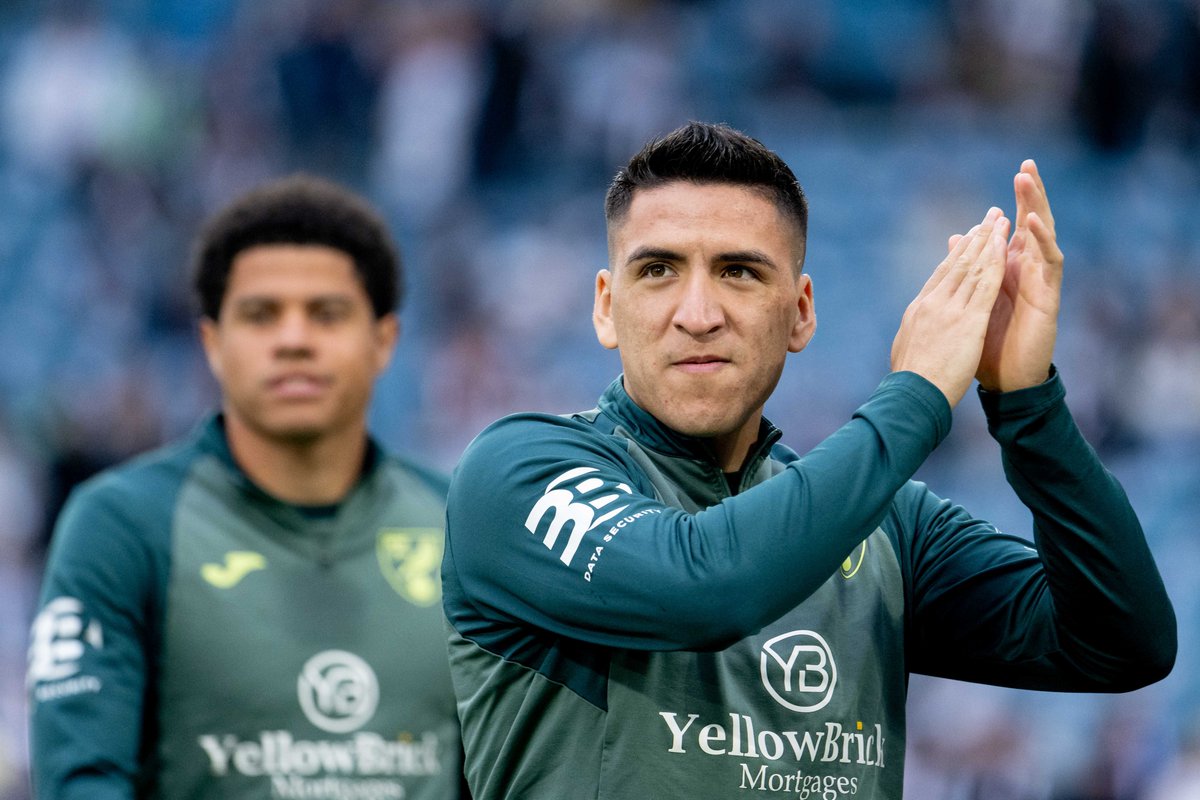 🏴󠁧󠁢󠁥󠁮󠁧󠁿 #SkyBetChampionship Marcelino Núñez se quedó sin ascenso a la Premier League. El Norwich fue goleado 4-0 por el Leeds, en la vuelta de los playoffs del Championship. El seleccionado chileno disputó los 90 minutos. 

#NCFC