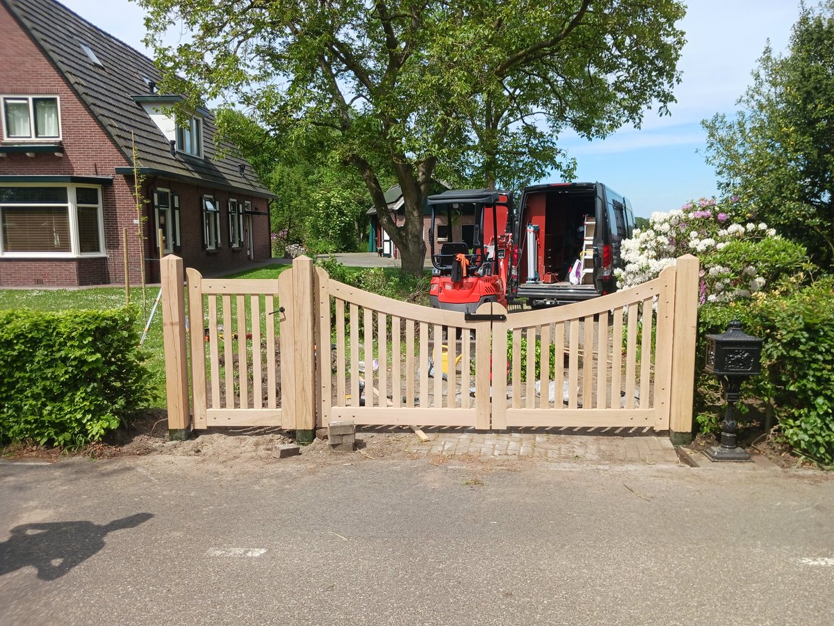eewyengelbert's tweet photo. Deze week een mooie poort en hek morgen plaatsen.. https://t.co/8HHg68Utbs