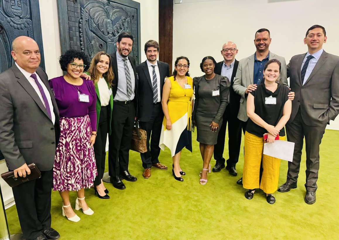 🗓️Mañana, a través del <a href="/sjmrbrasil/">SJMR Brasil</a>, la voz de toda la <a href="/RJM_LAC/">RedJesuitaConMigrantes-LAC</a> estará presente en la consulta temática de #Cartagena40 en 🇧🇷

✅Queremos adelantarte 3⃣ puntos fundamentales de nuestra participación como red regional en la mesa sobre comunidades de acogida ⬇️  #ProtecciónIntegral