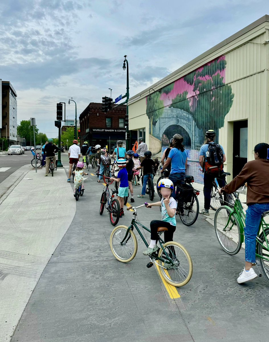 When we design for all ages & abilities, our bikeways can look like this. 🚲 ❤️