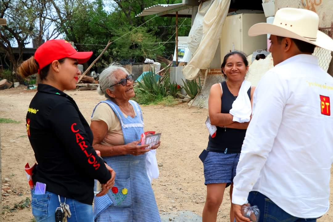 #SeguimosAvanzando #SeguimosEnMarcha #TocandoPuertas
#TocandoCorazones #VamosPasoAPaso #UnionYCompromiso
#ComercioLocal #VamosJuntos #YoSoy @CarlosAudelo_
#yosisoydelpueblo
#VotaTodoPT #Distrito14 #QuieroSerTuVoz #Vota2deJunio
@partidodeltra11 

facebook.com/share/p/JjZxbg…