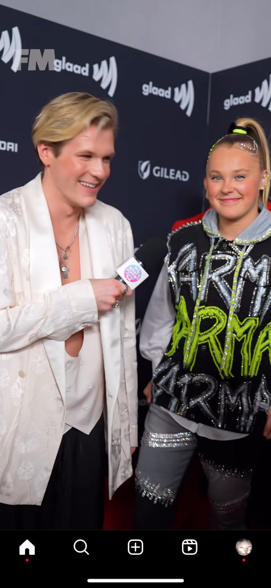 abruu_002's tweet photo. me van a cancelar pero esq jojo siwa est bonita https://t.co/JPvGBHjatX