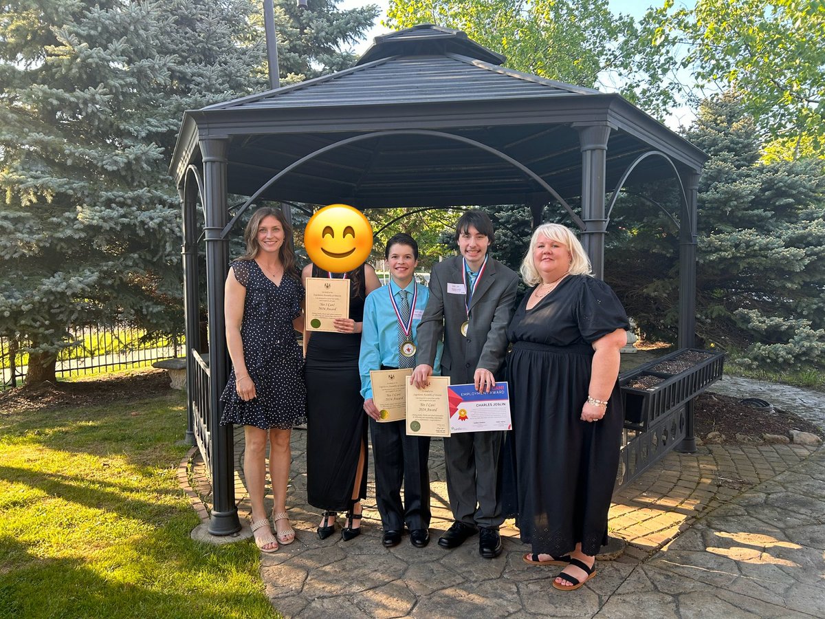 Very proud of our Bulldog award winners at tonight’s Yes I Can Awards!
⁦<a href="/HWDSB/">HWDSB</a>⁩ #BeYouBeExcellent