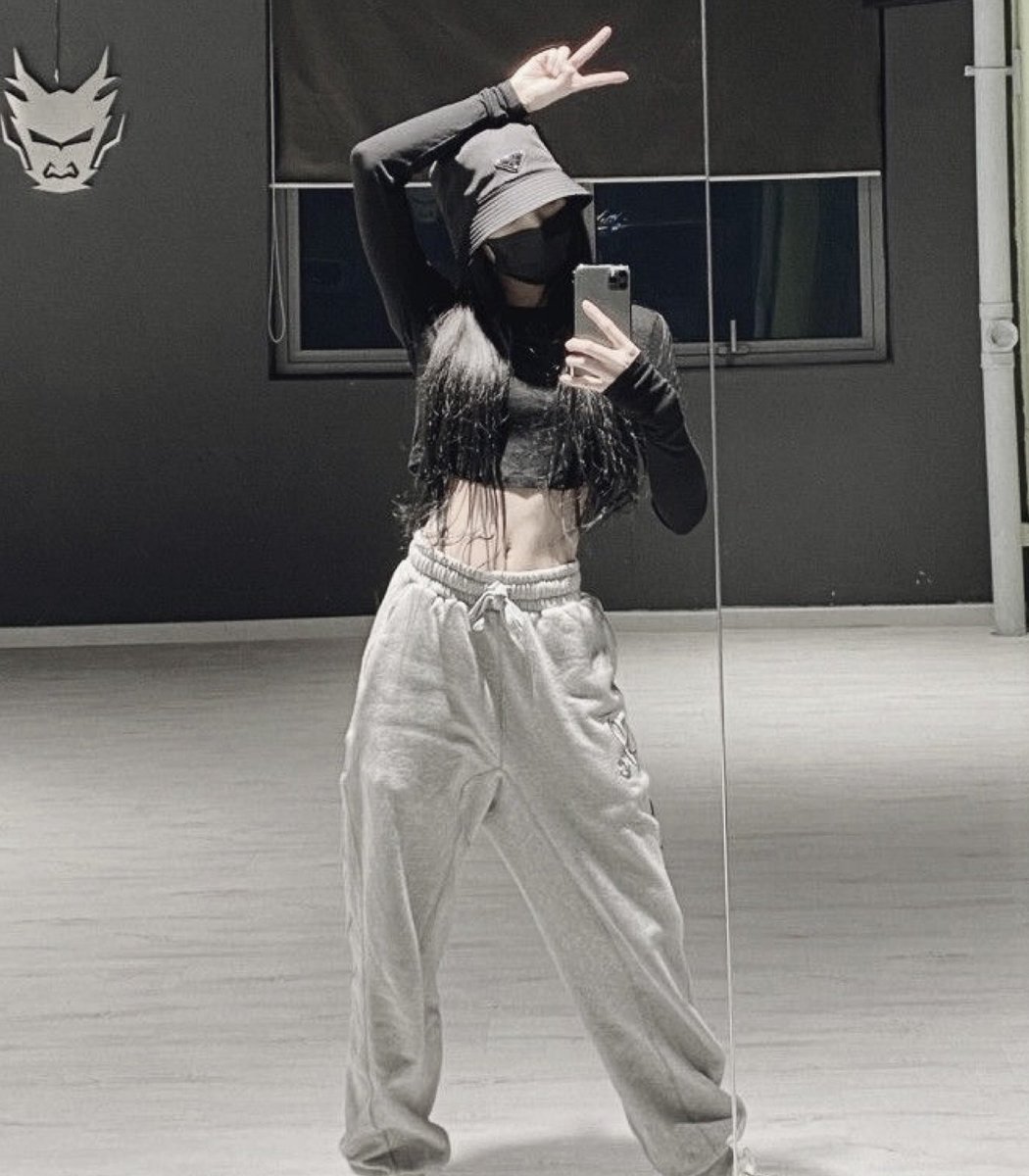 ㅤ

           𓏔 indak marilag ᶻ 𝗓 𐰁 ⠀
           ᓚᘏᗢ : O517 ꗃ 
           ⌗ i guess i’m really back?
               ngl, i missed my studio.

ㅤ