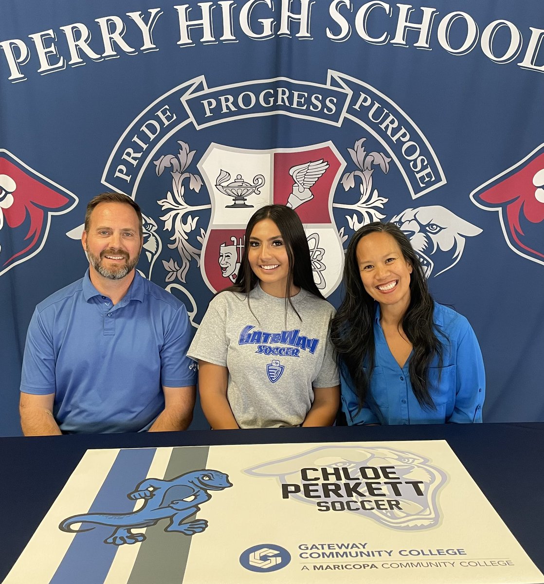 Congrats to Chloe Perkett for her commitment to Gateway Community College for Soccer!