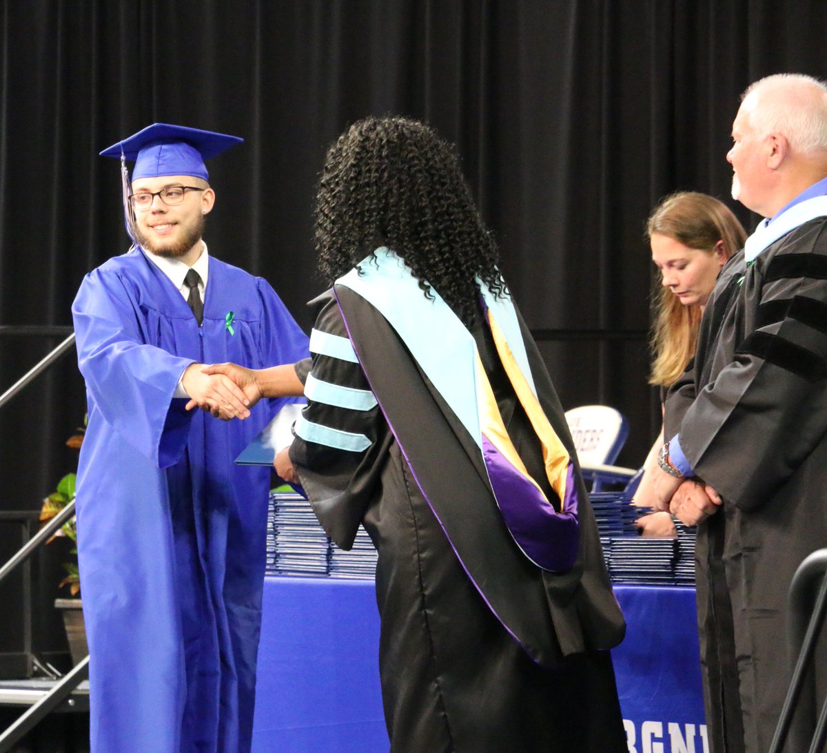 Congratulations to the <a href="/LHSintheNews/">LaVergne High School</a> Class of 2024!