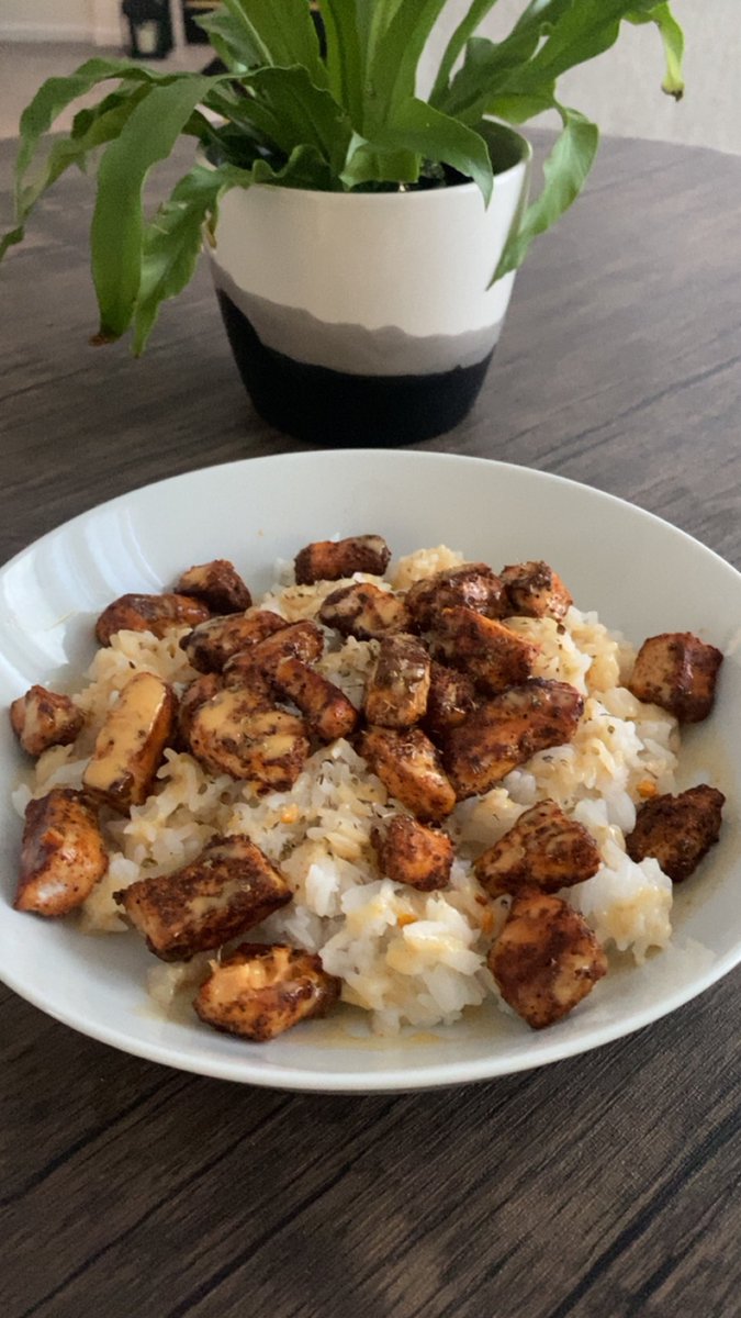 When my son asks for blackened salmon and rice bowls… he gets blackened salmon and rice bowls😋