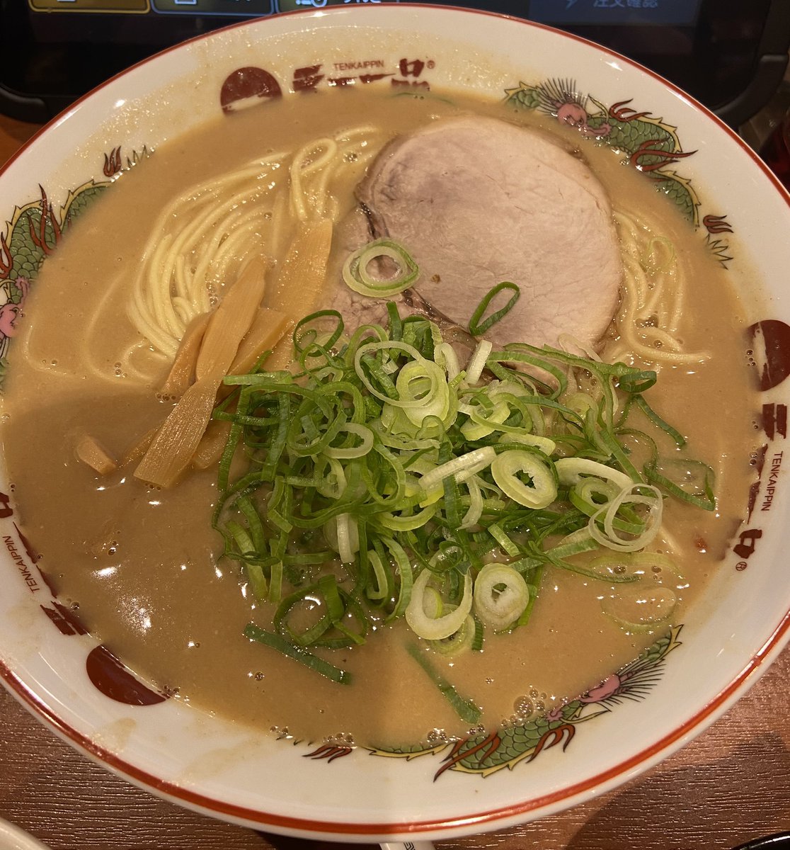 天下一品水戸平須店＠水戸
こってり唐揚げ定食
ライス大盛
ラーメン麺大
スープ増量
水戸に帰って来てくれて
ありがとう
おいしくてペロリですわい😋
#天下一品
#天下一品水戸平須店