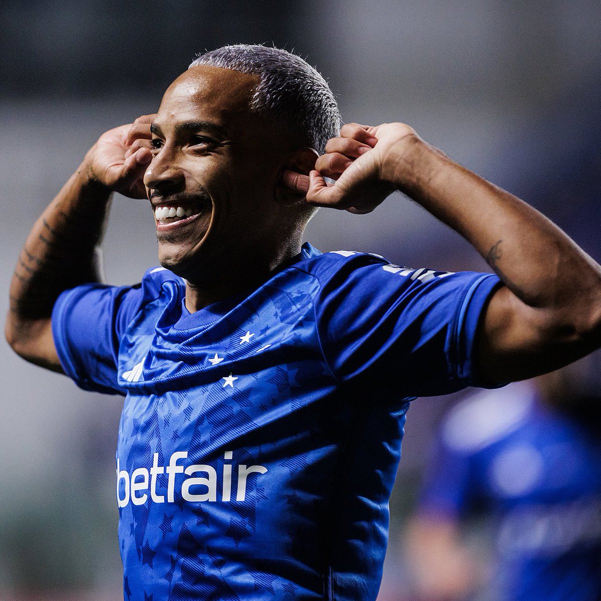 SofascoreBR's tweet photo. 🔎 Matheus Pereira é o jogador brasileiro da Série A com a maior Nota na temporada 2024. 🔥🔥

⚔️ 22 jogos
⚽️ 5 gols
🅰️ 8 assistências
👟 56 finalizações (20 no gol)
🔑 56 passes decisivos (!)
💨 64% acerto no drible (!)
💪 59% duelos ganhos (!)
💯 Nota Sofascore 7.79 https://t.co/MAV1RO2MYi