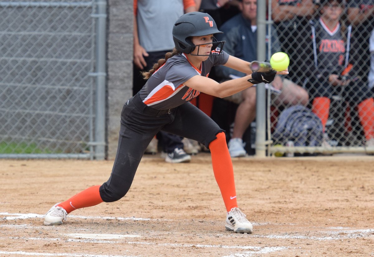 SOFTBALL: Perkiomen Valley bunts it way to Pioneer Athletic Conference softball championship over Boyertown pottsmerc.com/2024/05/16/per… (Story @dwellersportz | Photos @AustinHertzog)