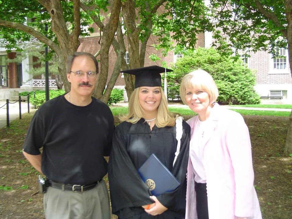 Whitney_Tech's tweet photo. Last weekend I walked across the stage for the second time at @UofIllinois this time to receive my #MBA from the @giesbusiness! 🧡💙 So many people to thank for their support over the last few years, but nobody more than @hedgequote and our kids! My journey as an #Illini began… https://t.co/xrYdU39cAa