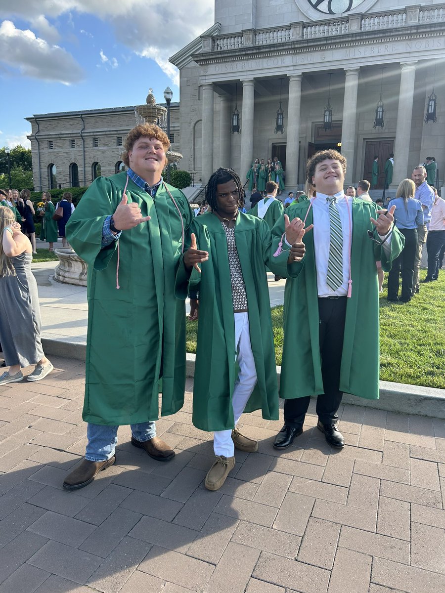 Baccalaureate was a success.  Tomorrow night Graduation Ceremony.  Then these 3 are headed to <a href="/UnionBulldogFB/">Union Football</a>.  Go Irish ☘️ 
<a href="/QuincyPannell/">Quincy Pannell lll</a> 
<a href="/EliLindsey59/">Eli Lindsey</a> 
<a href="/mashburn_andon/">Andon Mashburn</a> 
<a href="/CoachDayUC/">Brandon Day</a> 
<a href="/qpjr83/">quincy pannell</a> 
<a href="/KCIrishFootball/">Knoxville Catholic Football</a> 
<a href="/Coach_Shad_/">Coach Shad</a> 
<a href="/Krony5563/">Bob Kronenberg</a>