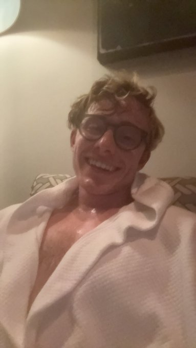 Steam rooms are the best https://t.co/p2fkdgy57M