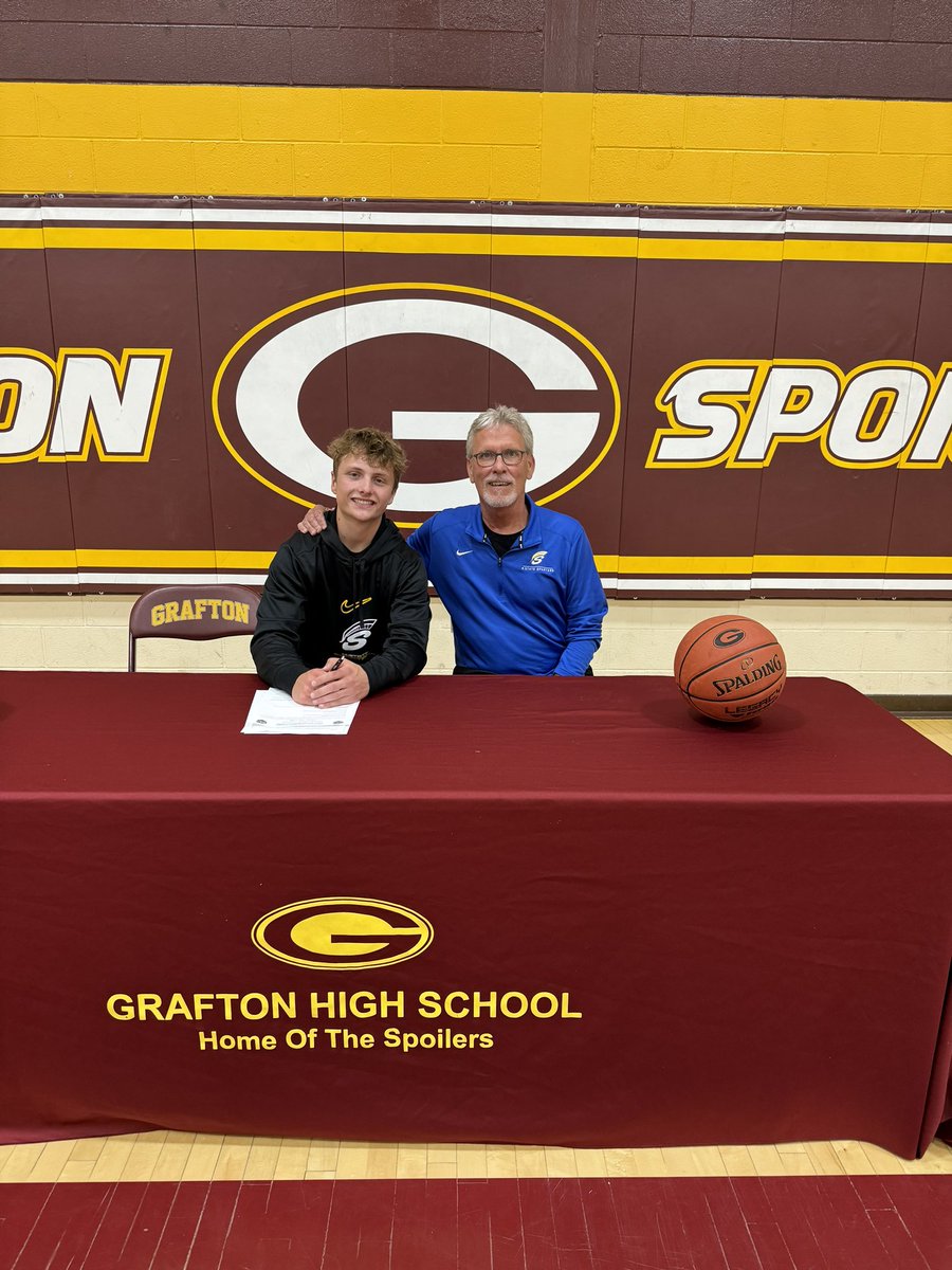 Coach Cresap (@dcresap05) on Twitter photo I had a great day in Grafton. I was able to attend Braylon Baldwin’s signing of his letter of intent. He is a proven winner with a competitive fire. Spartans are glad he is part of our team.
<a href="/MStateSpartanBB/">M State Spartan Hoops</a> <a href="/AthleticsMstate/">M State Spartans</a>
@PrezBrimhall
<a href="/braylonbaldwin/">Braylon Baldwin</a> I had a great day in Grafton. I was able to attend Braylon Baldwin’s signing of his letter of intent. He is a proven winner with a competitive fire. Spartans are glad he is part of our team.
<a href="/MStateSpartanBB/">M State Spartan Hoops</a> <a href="/AthleticsMstate/">M State Spartans</a>
@PrezBrimhall
<a href="/braylonbaldwin/">Braylon Baldwin</a>