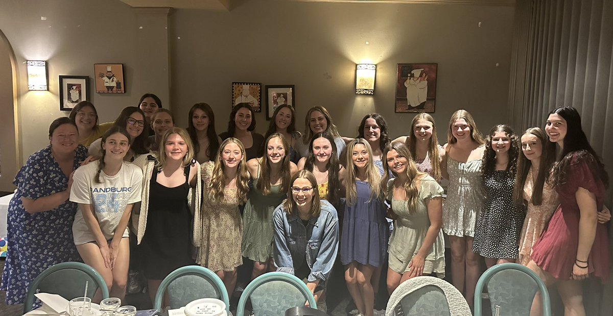 Sandburg Girls Water Polo (@csgirlspolo) on Twitter photo 2024 Water Polo Banquet - celebrating a great group of Ladies and an incredible season! 2024 Water Polo Banquet - celebrating a great group of Ladies and an incredible season!