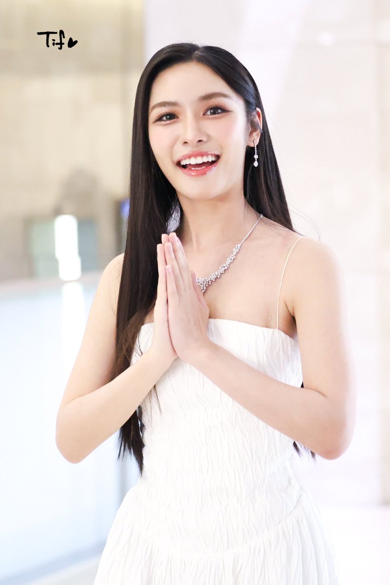 Tigerismycat3's tweet photo. ยิ้มสวย  ตาหวาน
ยิ้มหวาน ตาสวย   เธอคนนี้เลย   :)

#HITZTHIALAND
#lookkaewkamollak https://t.co/JkHClWtzK7