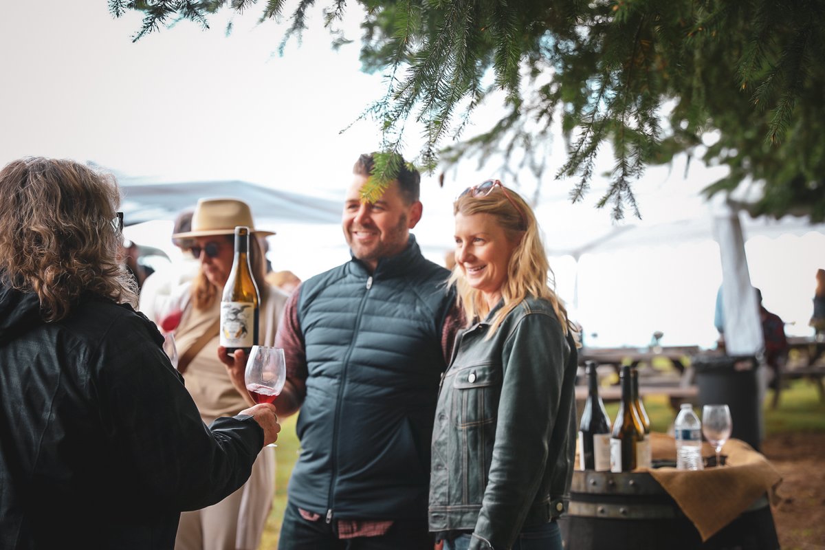 Join us on June 18 for an unforgettable wine-paired dinner featuring Purple Hands Winery's finest, alongside culinary delights by Chef Paul Jensen of Big Sky Resort. Reserve your seat now bit.ly/3wCRuQO 🍷