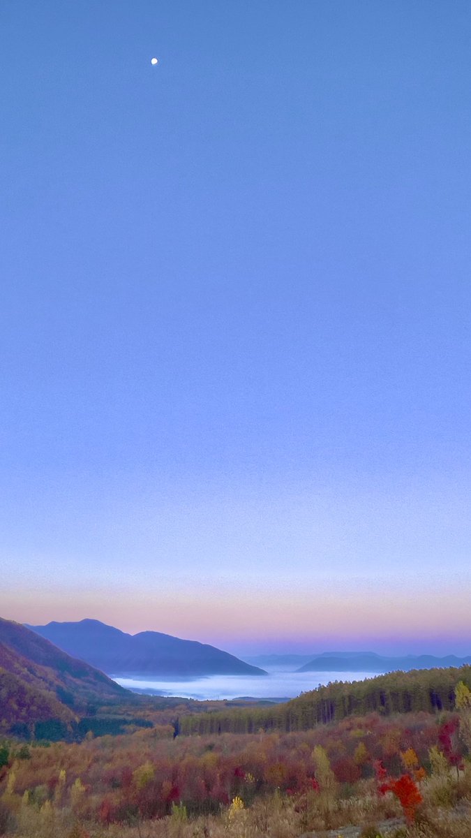 雲海と月と空の秋色

#空がある風景フォトコン
#空が好き #青空 #みんなの風景写真 #空がある風景 #キリトリセカイ #landscape