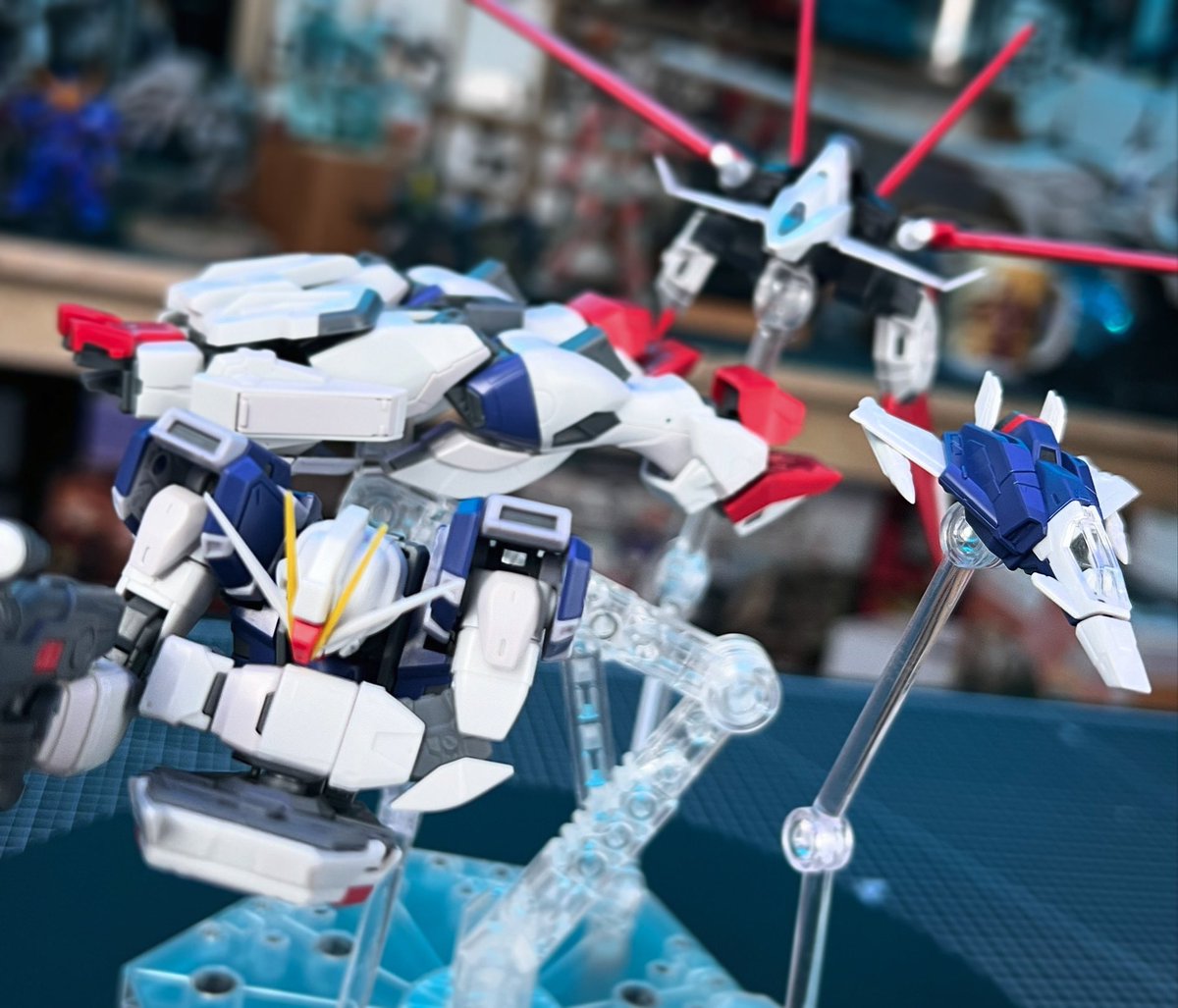 As goofy as it is, I demonstrated the transformation of the RG Force Impulse Gundam Spec.II in the review FOR YOU!
So what do you think of this transformation? 🤔 
#gundam #gunpla #realgrade #forceimpulsegundam