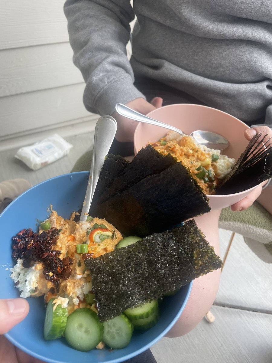 Cauliflower rice spicy salmon Sushi Bake for #twittersupperclub