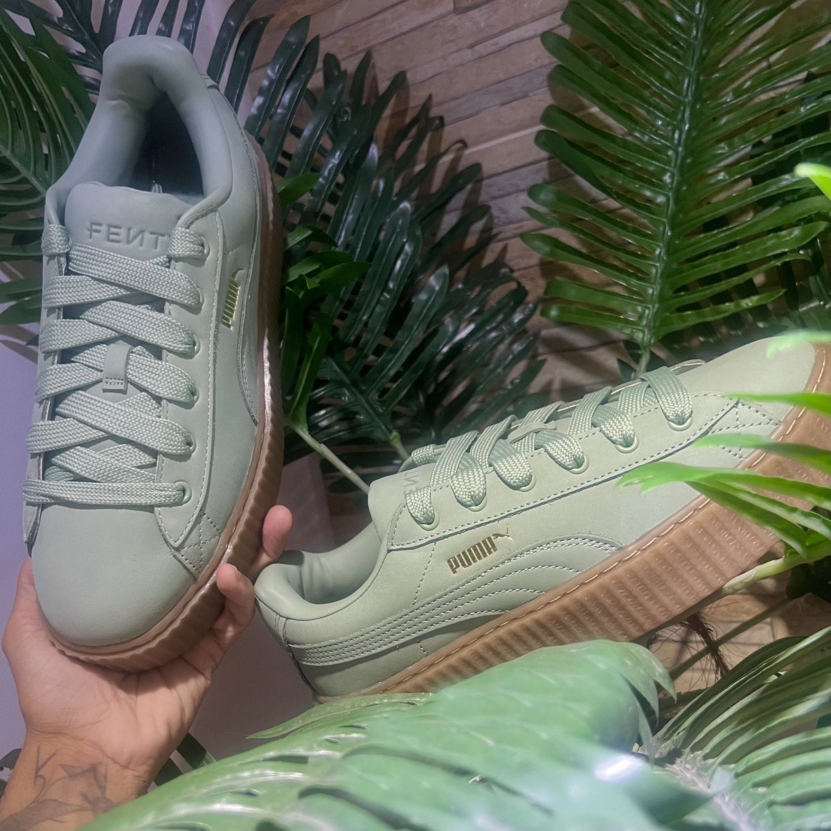 balnavy's tweet image. I&apos;m freaking out!!! I love u @rihanna ❤️
#FENTYXPUMA