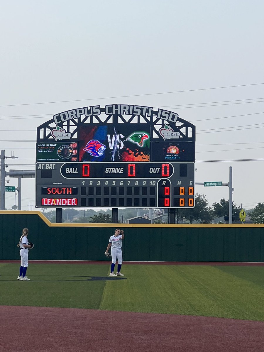 Almost Game Time!! Roll Pride!! ⁦@LHS_principal20⁩ ⁦@LISD_AD⁩ ⁦@CoachPrice03⁩