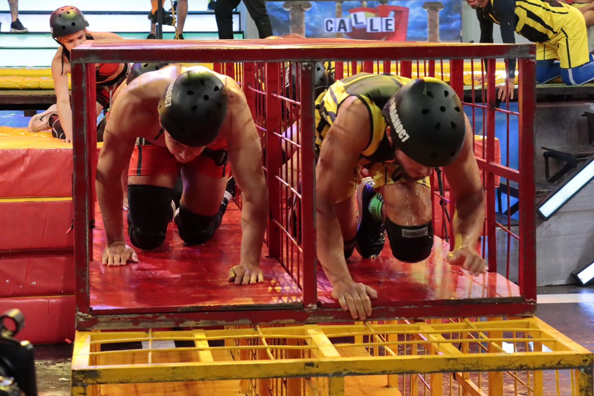 Calle_7PY's tweet photo. 🥵 #UltimoAliento para los últimos minutos de competencia 👊🏻

¿Qué equipo cuidará a sus gladiadores? 🔥

#Calle7Py 🟡🔴 https://t.co/hZnqQolxst