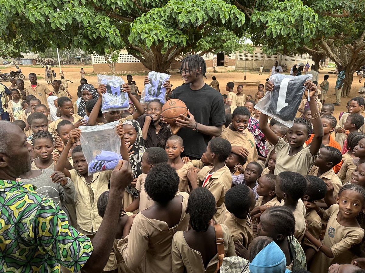 When we say that Bleeding Blue for Good and its athletes make a GLOBAL impact, we’re not kidding. @kdroos_13 is home in Togo as we speak, making a profound impact in his home community. For his first event, he visited a primary school, EPP Adjougba Sorad. While there, he