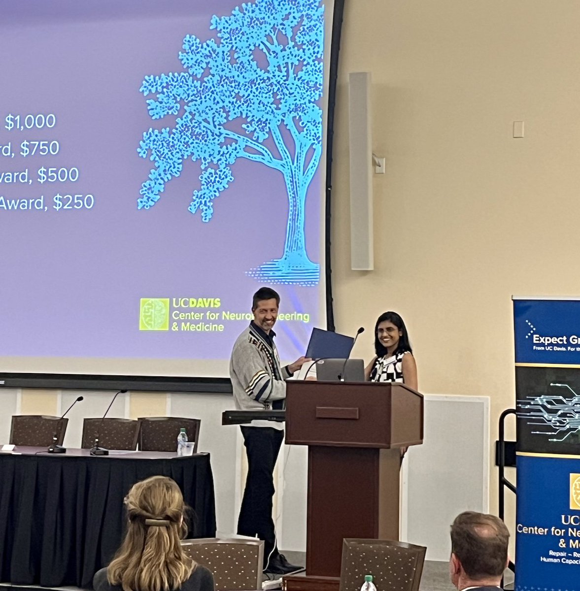 Congratulations to UCD Neuroprosthetics Lab members @Maitreyee_W and Tyler Singer-Clark for being awarded 'Best Talk' and 'Best Poster' at this year's @ucd_neuroeng Research Symposium! 🥳