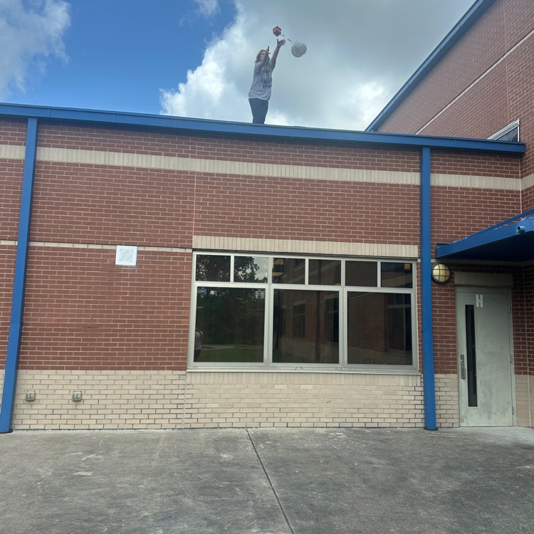 3rd Graders got to test their “Humpty Dumpty Egg Drop” designs today!  #164Scottie #ThisIsHighland