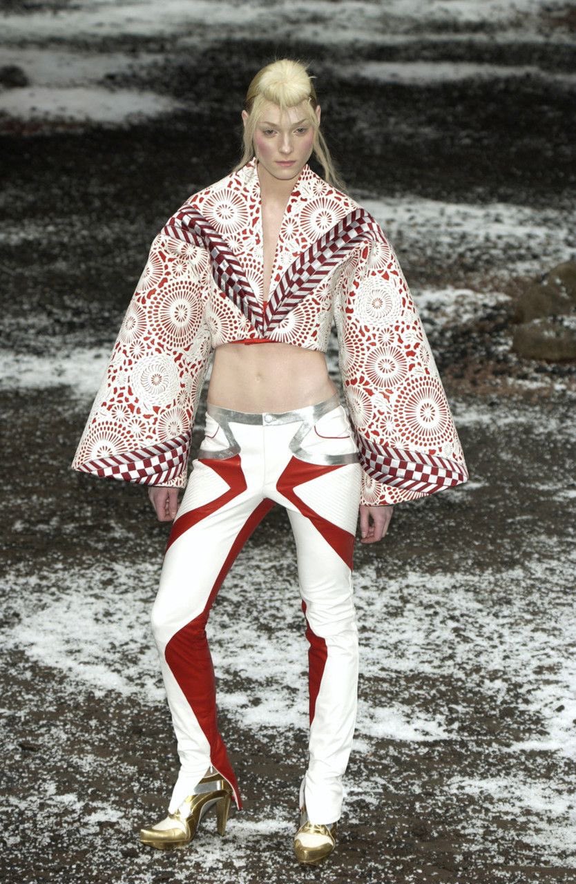Alexander McQueen 写真集 CAMPAIGN: ALEXANDER MCQUEEN SS 2003