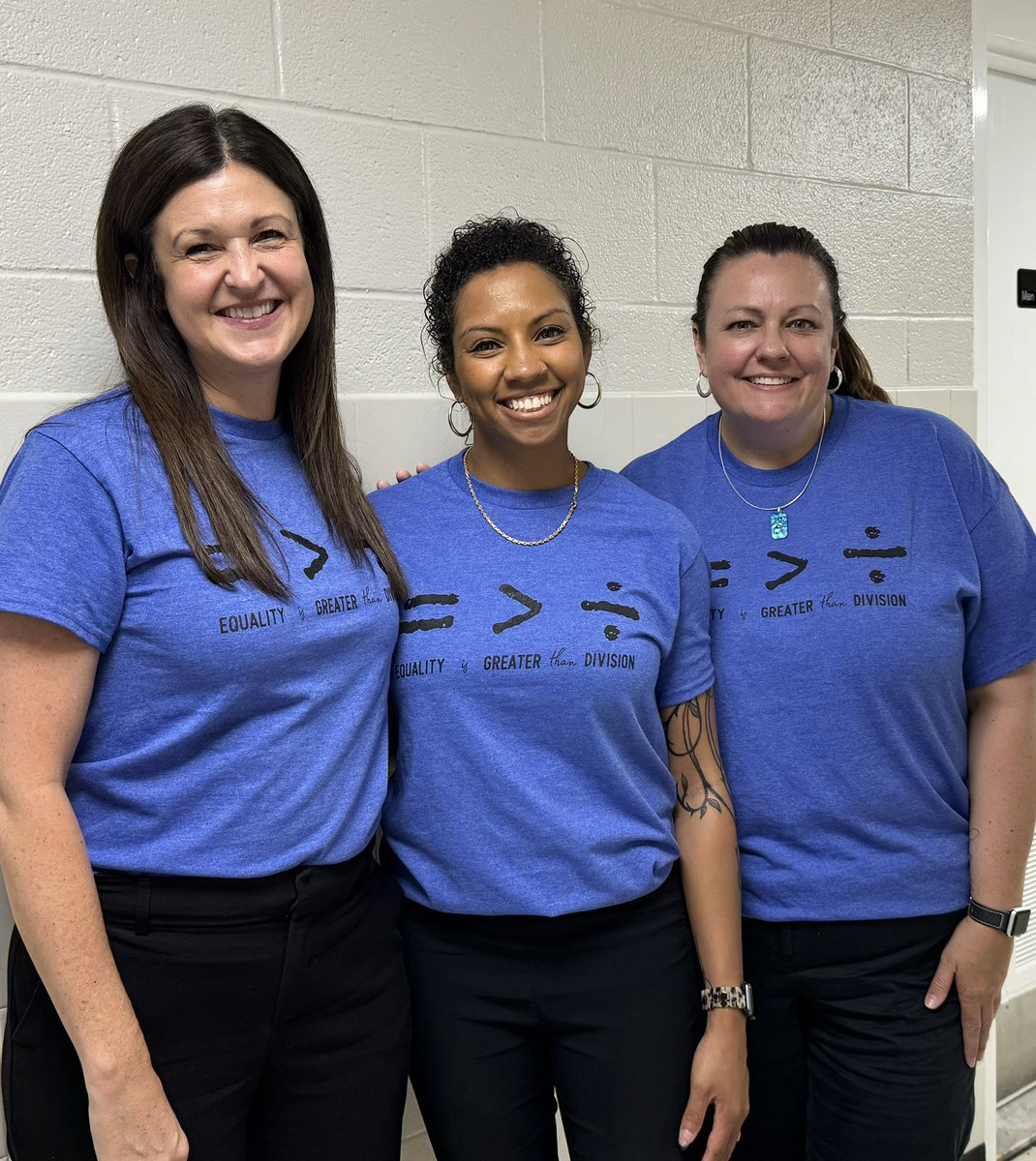 The elementary math C&I team showing love for all our students and teachers during the Math EOG today! #equalityisgreaterthandivision
@LisaJohnsonEDU @bnewellmath @CumberlandCoSch