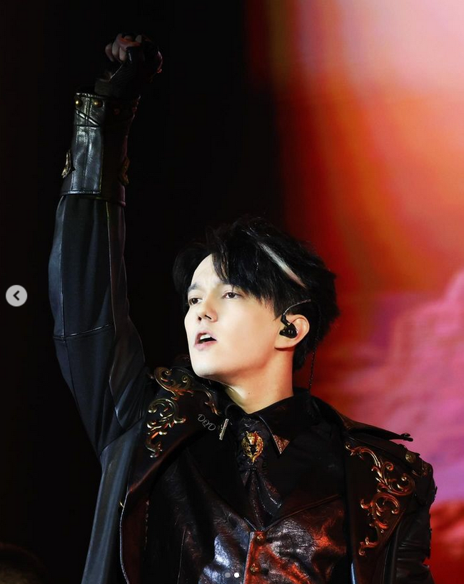 @dearslatinas I really love how @dimash_official
adds his unique twist to each song. Only a super talented and creative artist can do this! 

Don't miss Dimash's live performances at #30thBirthdayConcert #StrangerWorldTour
DIMASH CONCERT ISTANBUL