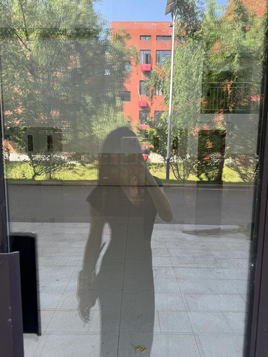 今日の着こなしは大満足です。🥰
今から会議に出ていますよ。🚗