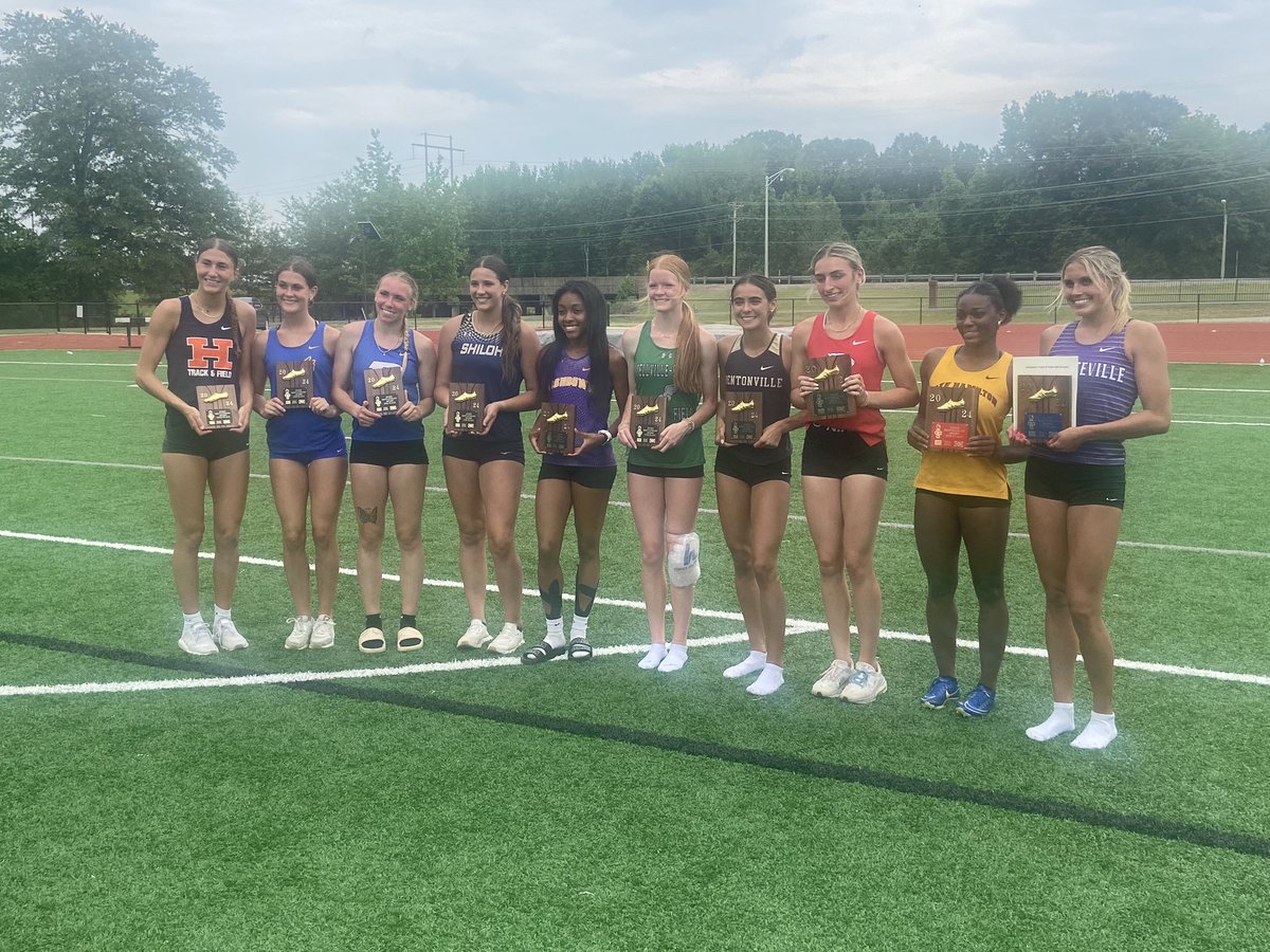 Congrats to Brilynn Findley (3rd from left) for placing 8th in the Arkansas State Heptathlon Championships at Harding University!  Ariadna Flores placed 51st and Alexis Zaffina placed 55th. Congrats ladies!